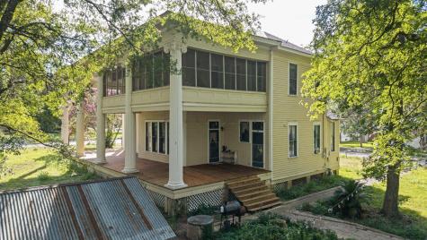 124 N Hamilton Street Gonzales TX 78629
