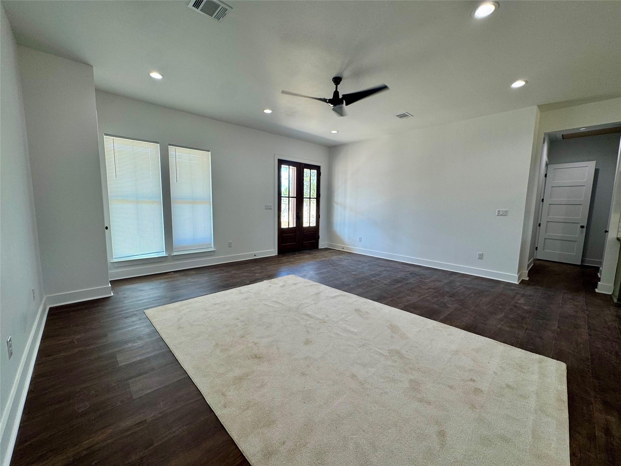 1353 Red Town Road Elgin TX 78621