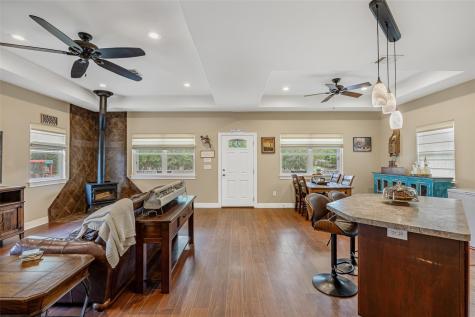 198 W Kelley Road Bastrop TX 78602