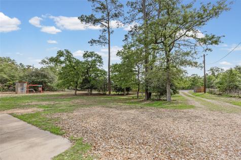 198 W Kelley Road Bastrop TX 78602