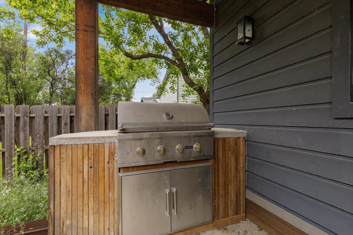 7512 Hardy Drive Austin TX 78757