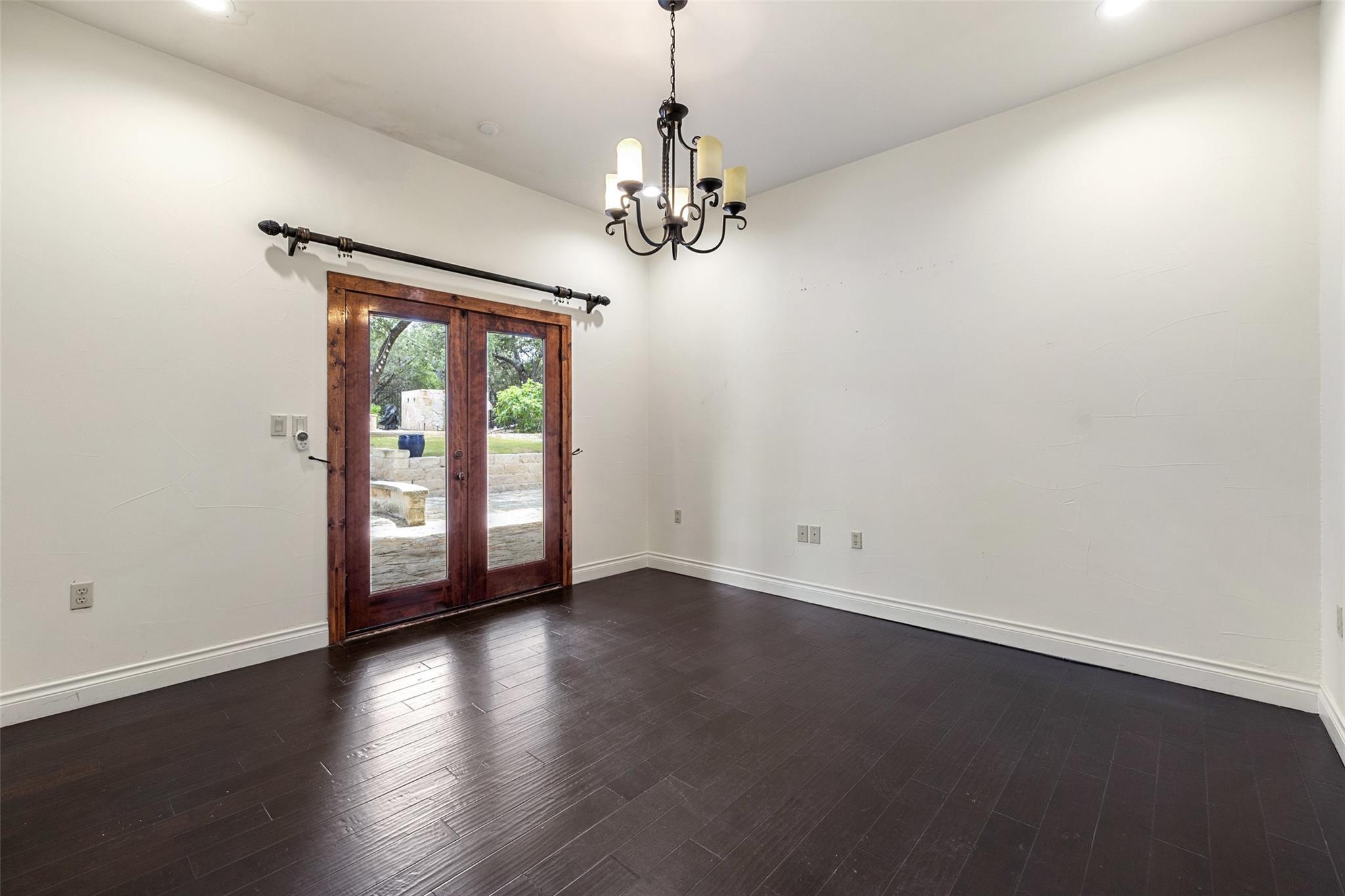 201 Cowal Drive N Spicewood TX 78669