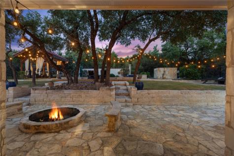 201 Cowal Drive N Spicewood TX 78669