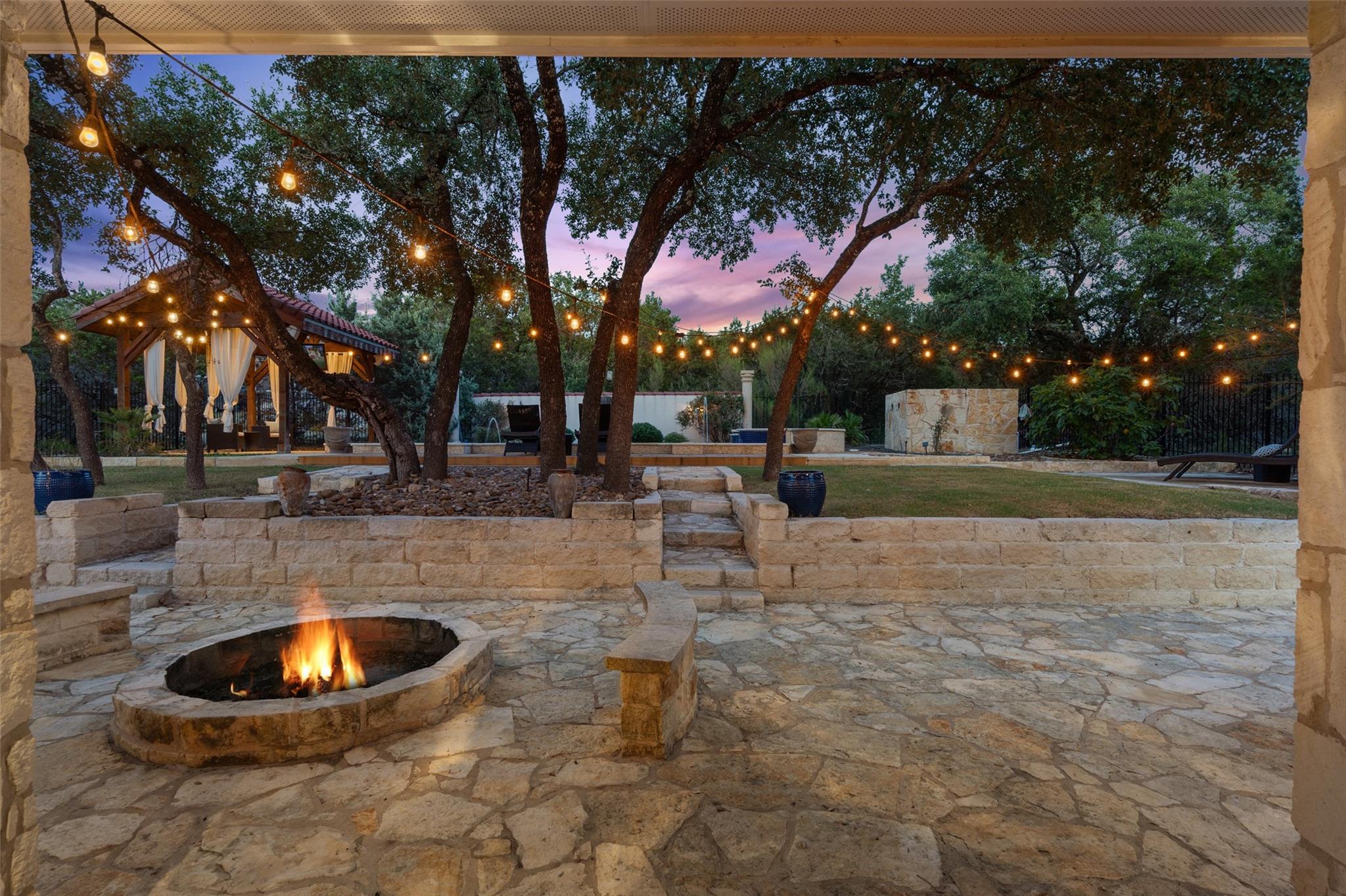 201 Cowal Drive N Spicewood TX 78669