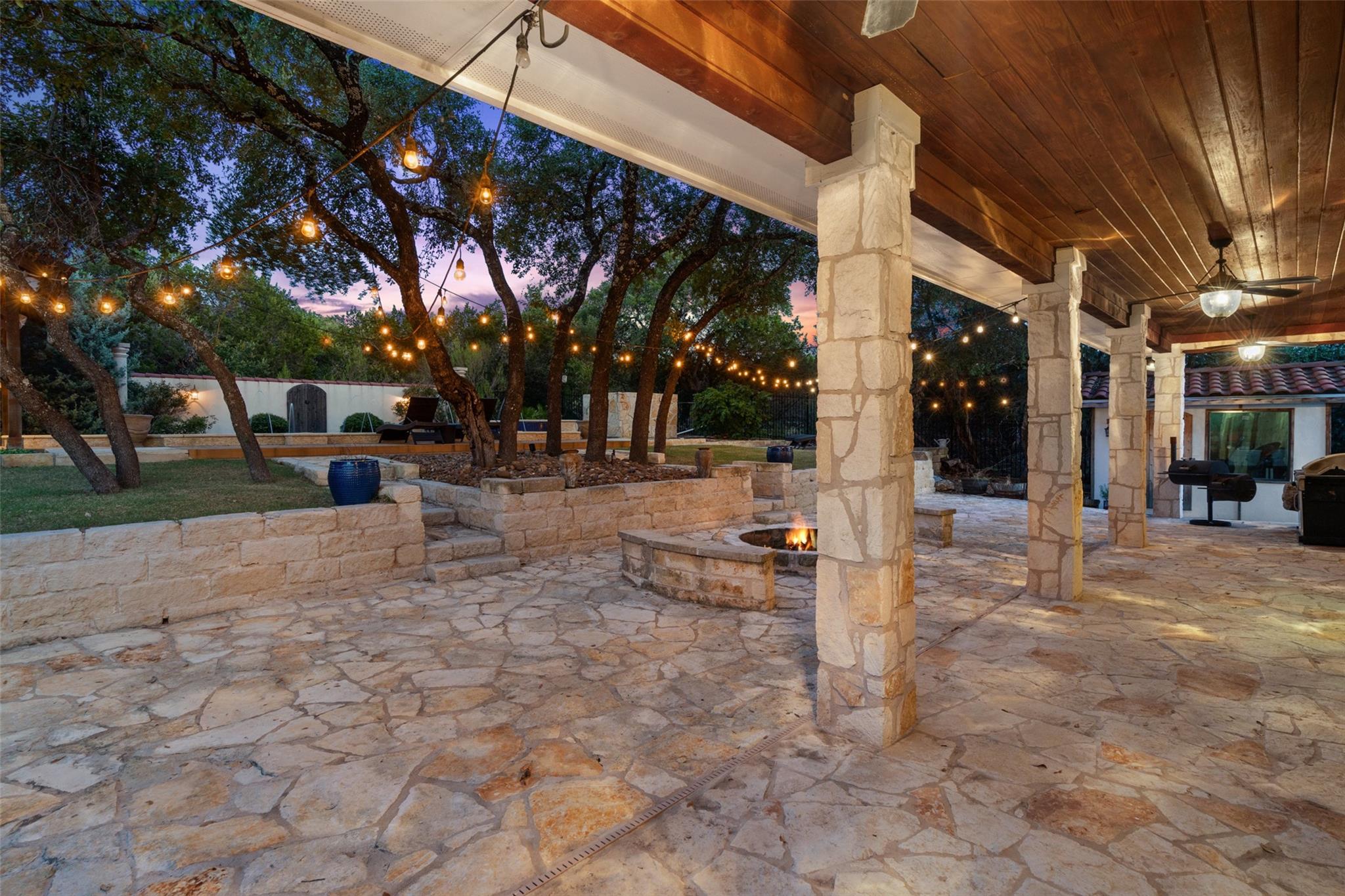 201 Cowal Drive N Spicewood TX 78669