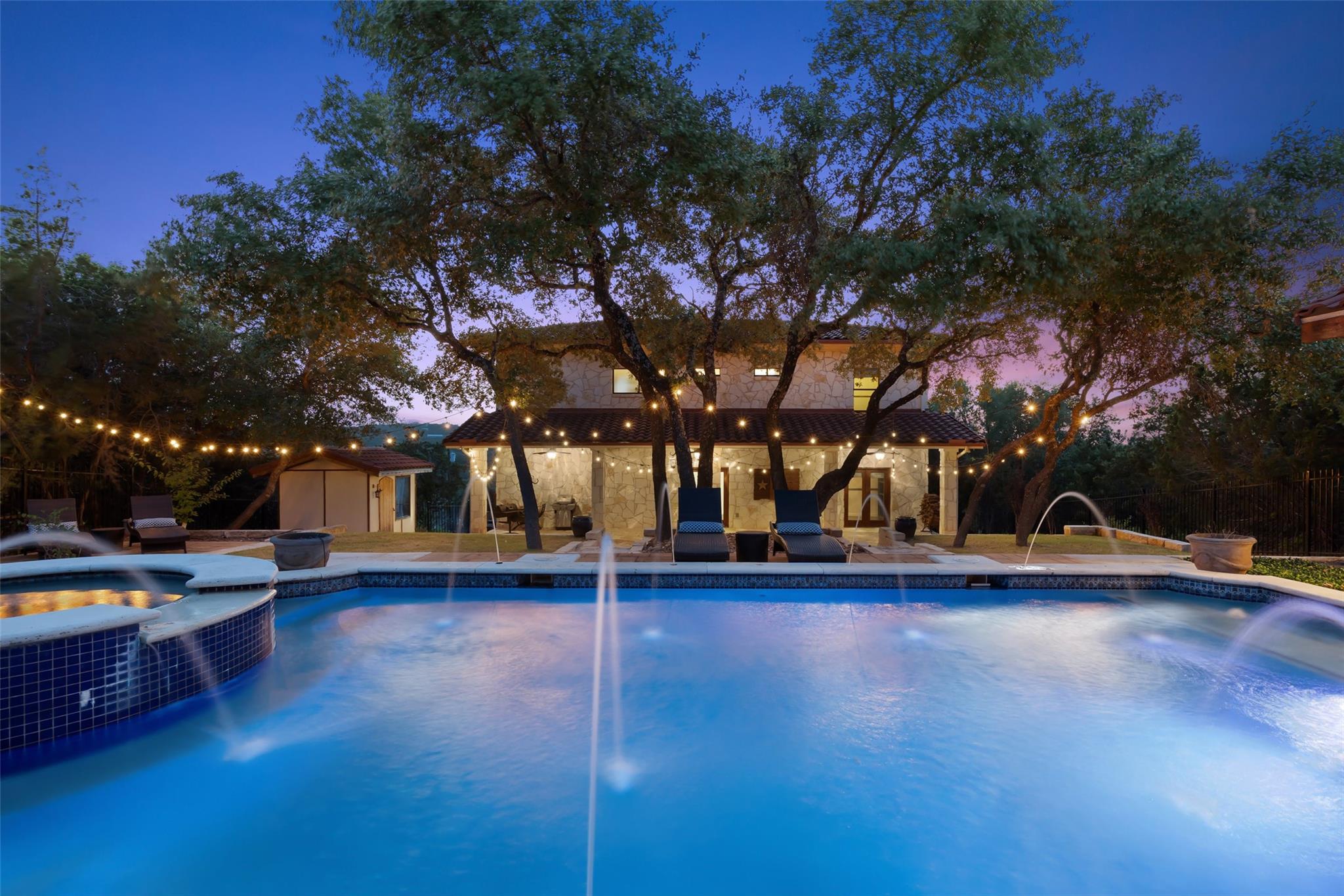 201 Cowal Drive N Spicewood TX 78669