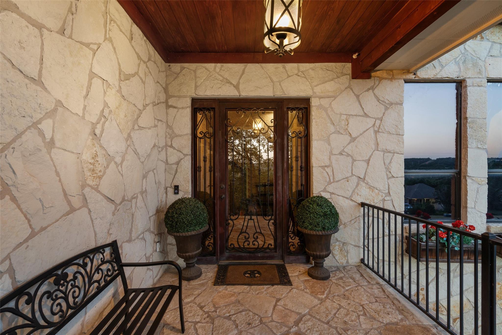 201 Cowal Drive N Spicewood TX 78669