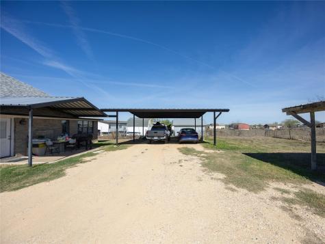 2412 Williamson Road Lockhart TX 78644