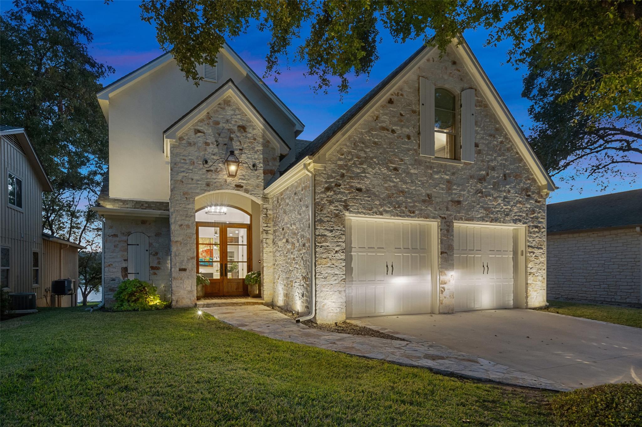 327 Meadowlakes Drive Meadowlakes TX 78654