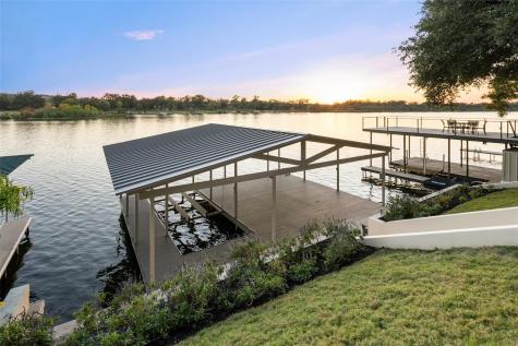 327 Meadowlakes Drive Meadowlakes TX 78654