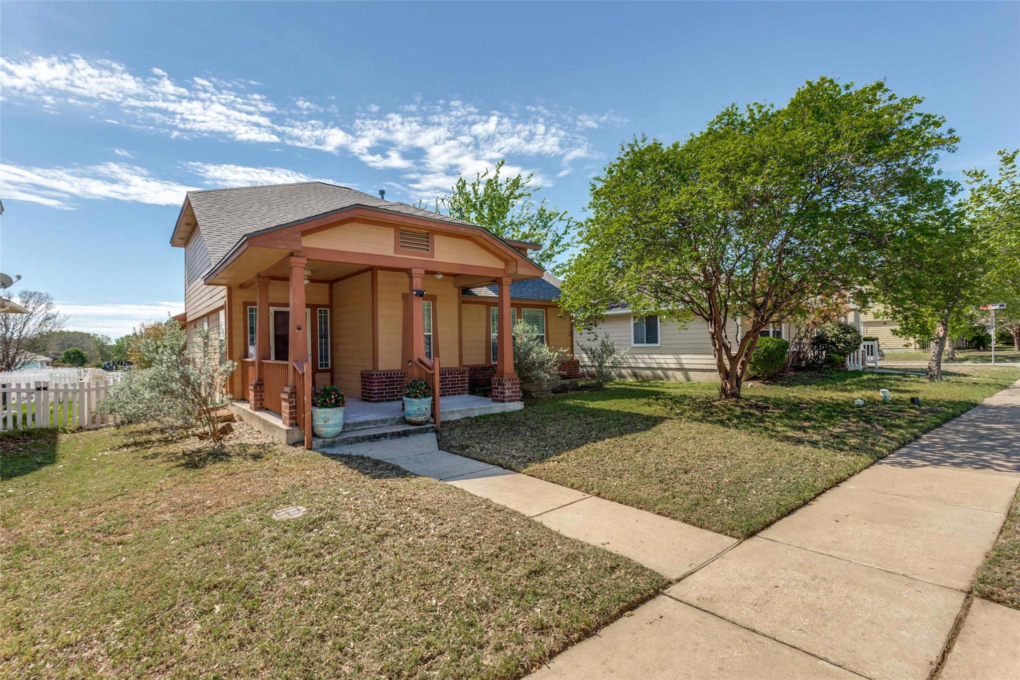 5043 Hartson Kyle TX 78640