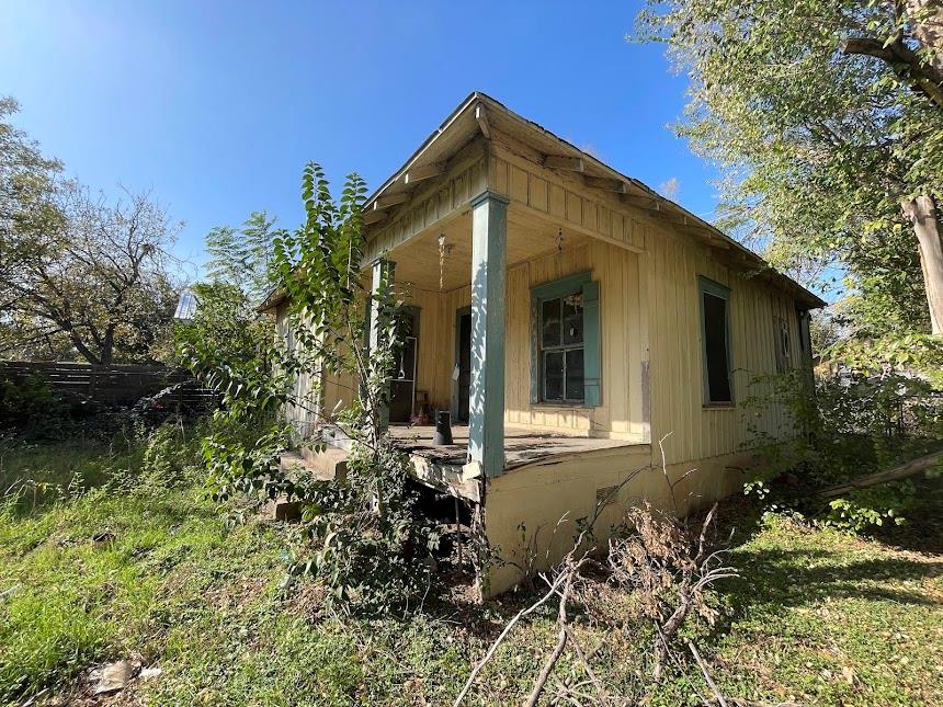 3206 E 16th Street Austin TX 78721