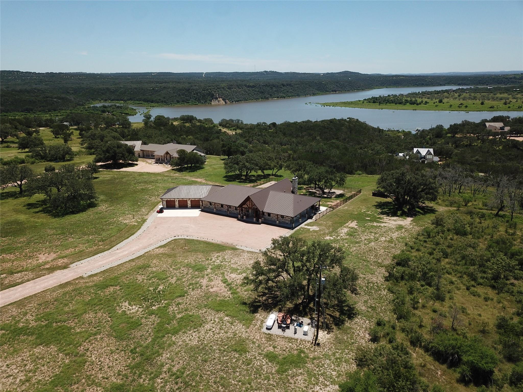 Marble Falls TX, 195 Chimney Cove Drive