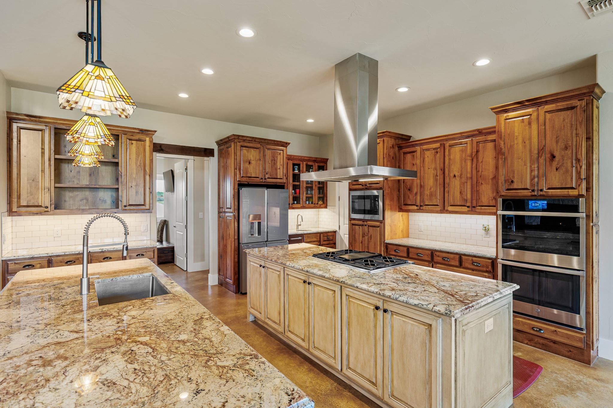 195 Chimney Cove Drive Marble Falls TX 78654