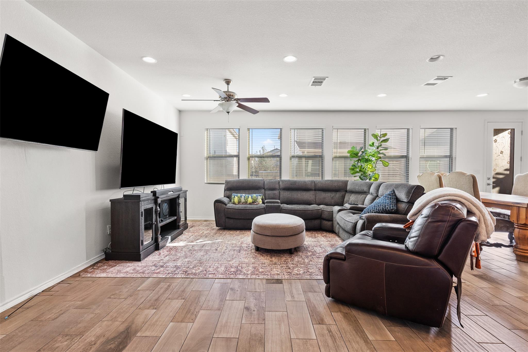 9107 Moonstone Drive Austin TX 78729