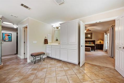 6425 Yaupon Drive Austin TX 78759