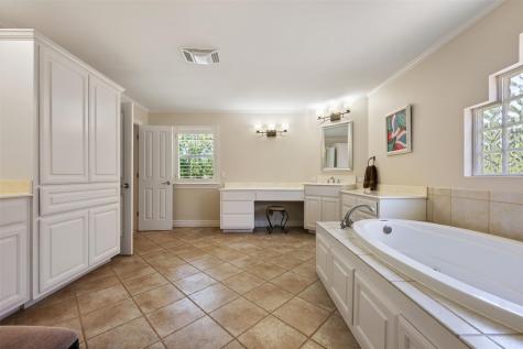 6425 Yaupon Drive Austin TX 78759