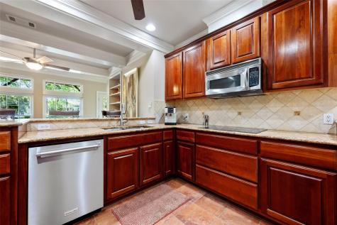 6425 Yaupon Drive Austin TX 78759