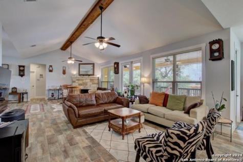 520 Monarch Canyon Lake TX 78133