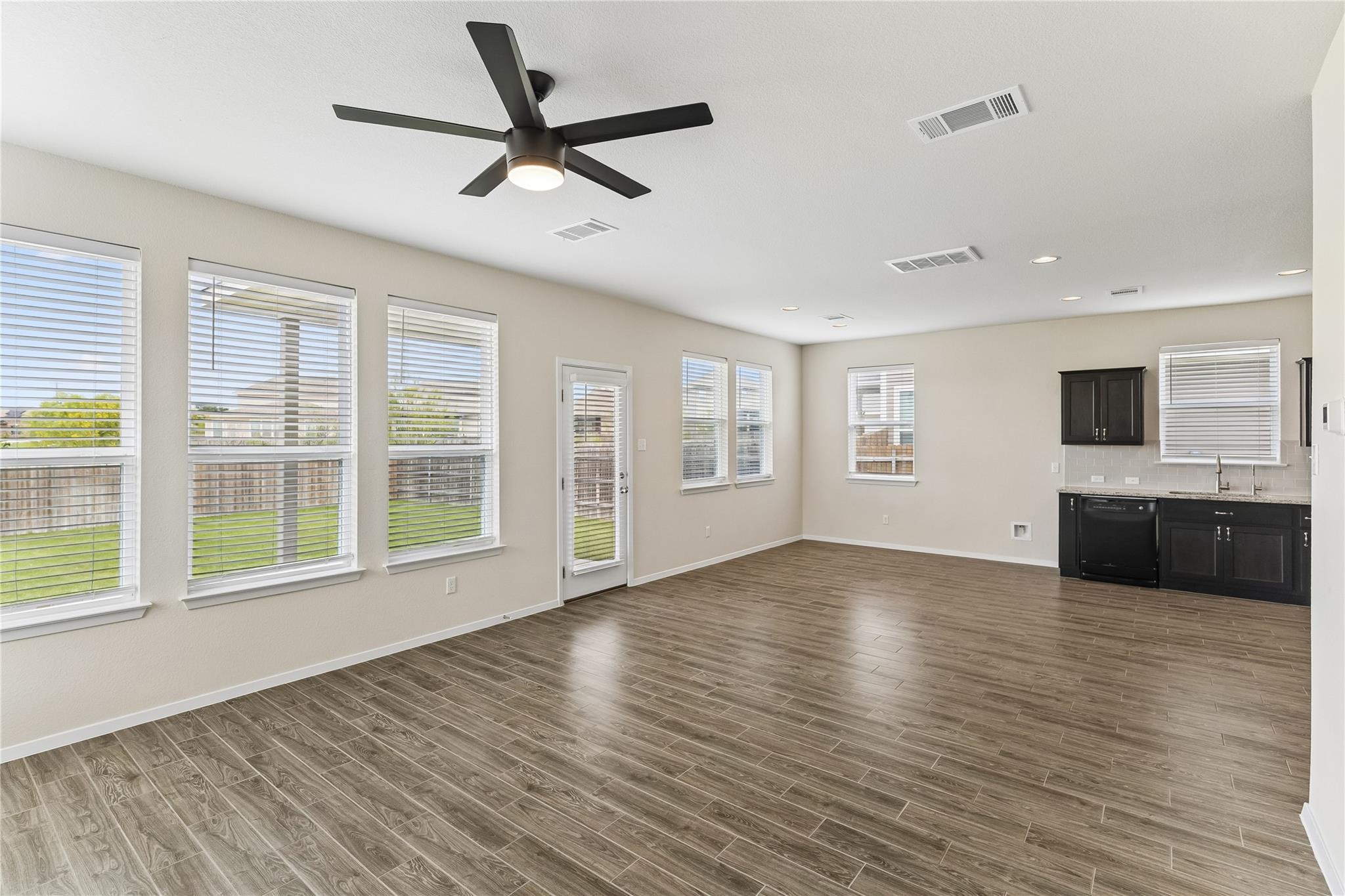 318 Schuylerville Drive Elgin TX 78621
