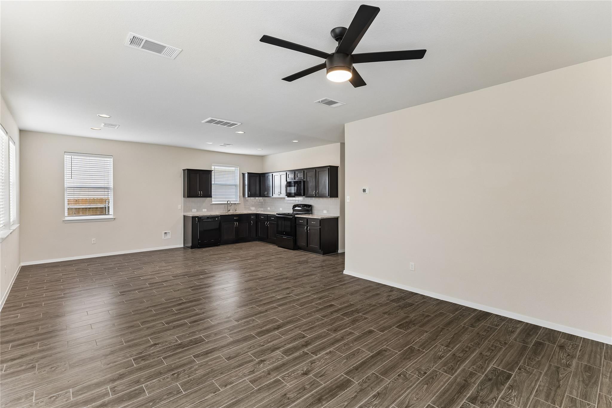 318 Schuylerville Drive Elgin TX 78621