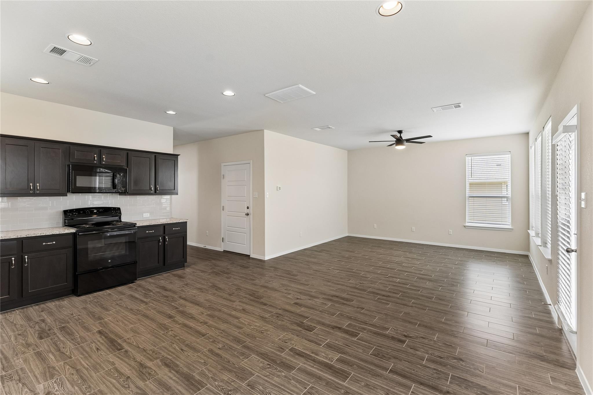 318 Schuylerville Drive Elgin TX 78621