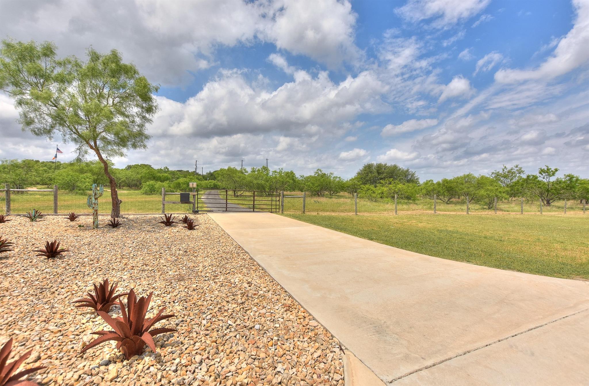 3738 County Road 258 Liberty Hill TX 78642