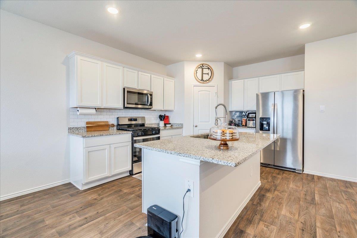 125 Frogmore Loop Uhland TX 78640