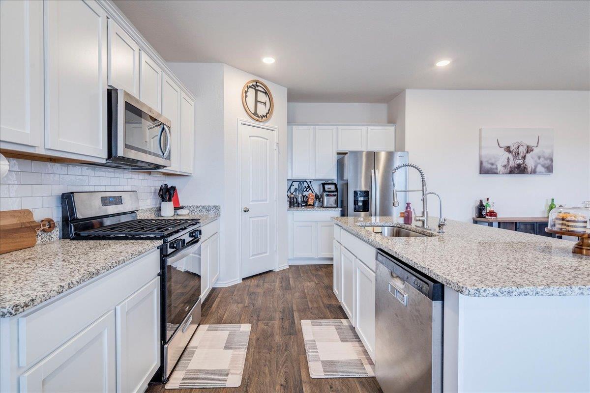 125 Frogmore Loop Uhland TX 78640