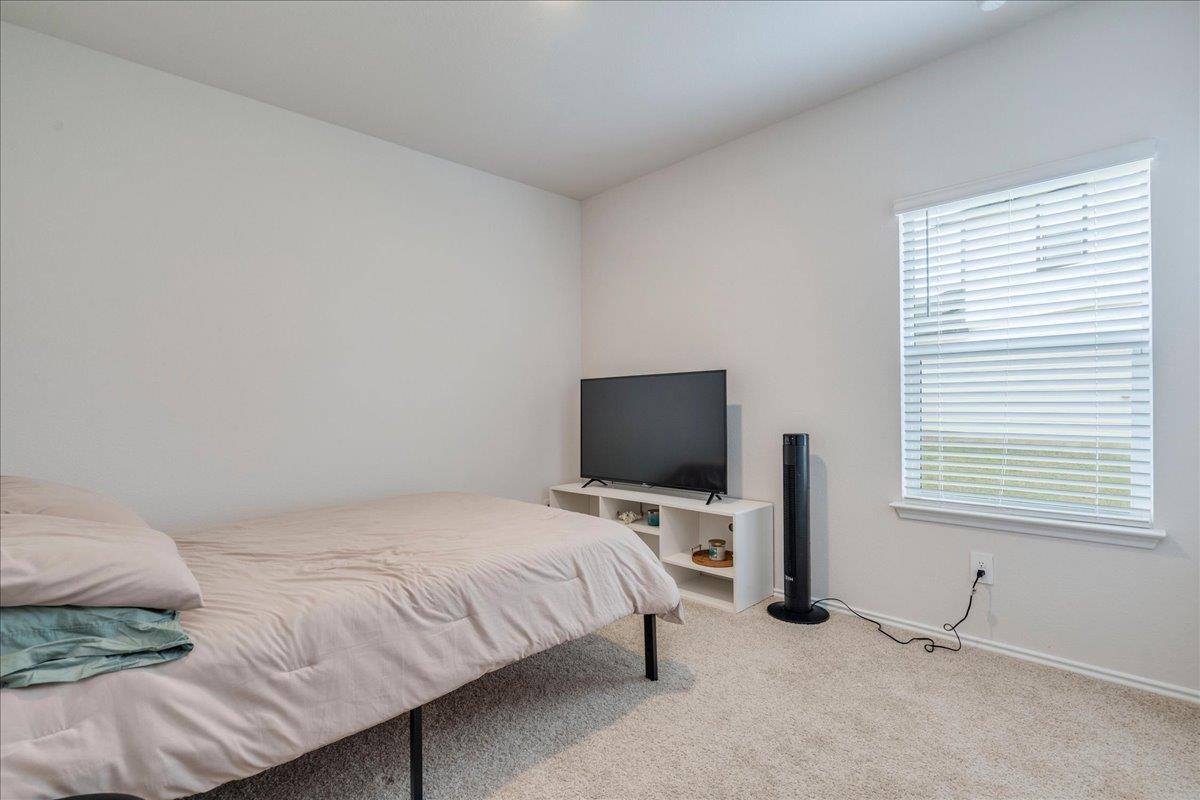 125 Frogmore Loop Uhland TX 78640