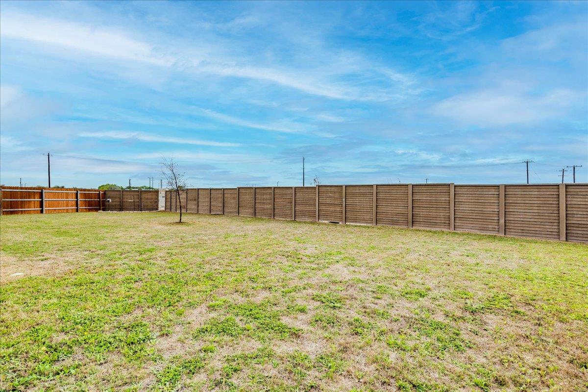125 Frogmore Loop Uhland TX 78640