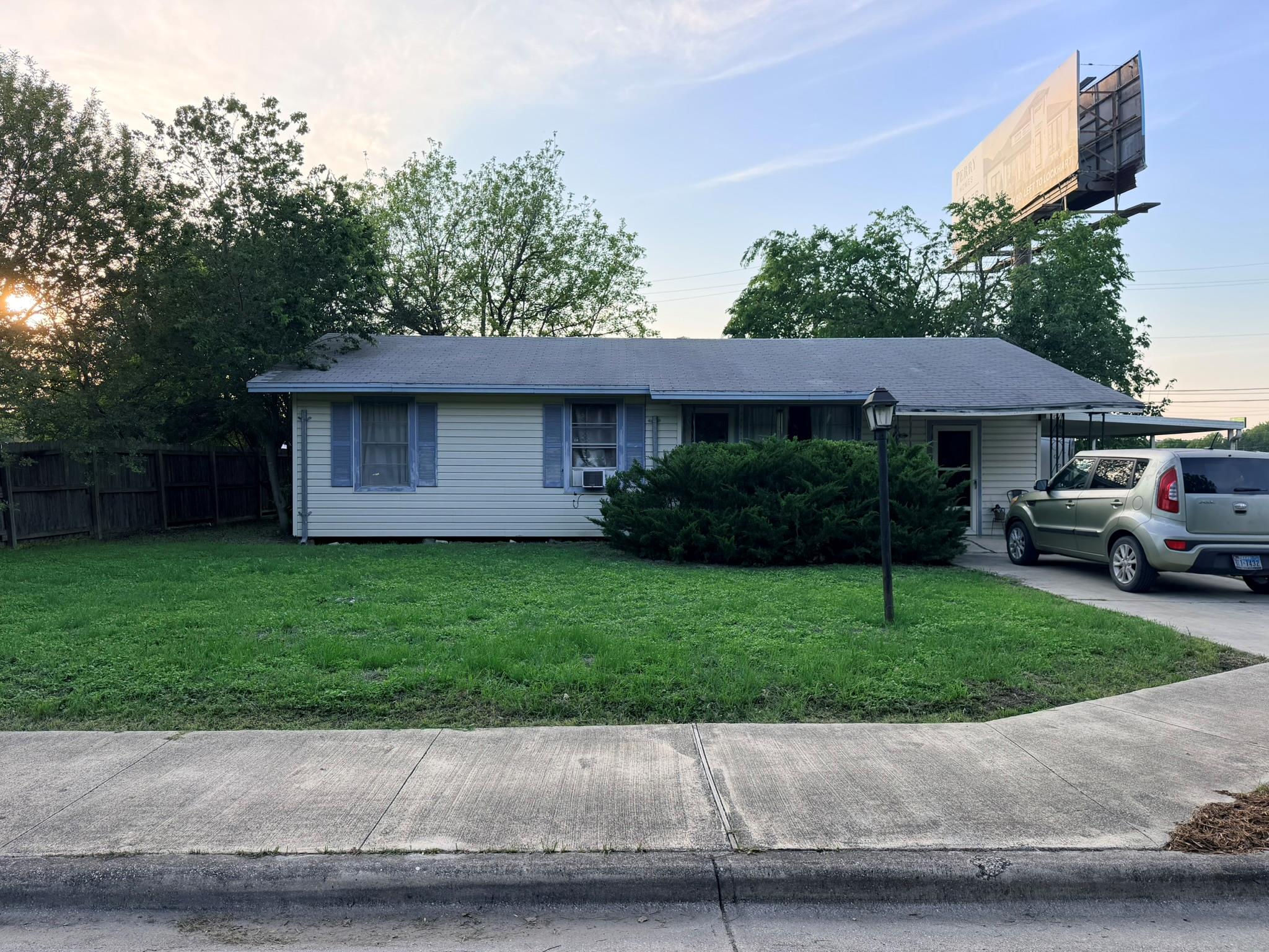 512 Patricia Drive San Marcos TX 78666