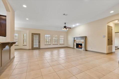 106 Spring Meadow Bastrop TX 78602