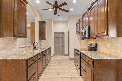 106 Spring Meadow Bastrop TX 78602
