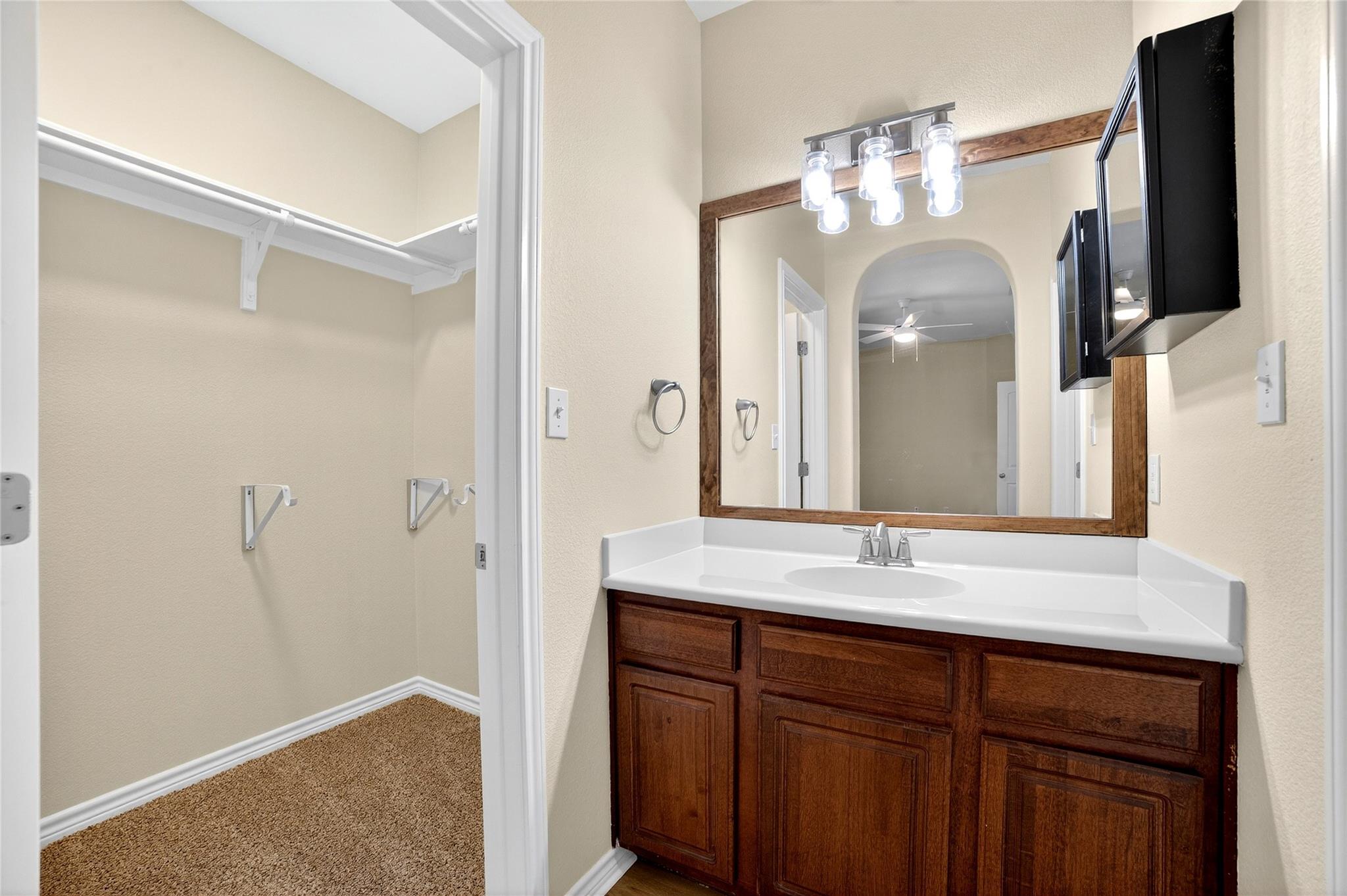 1090 Sussex Way Round Rock TX 78665
