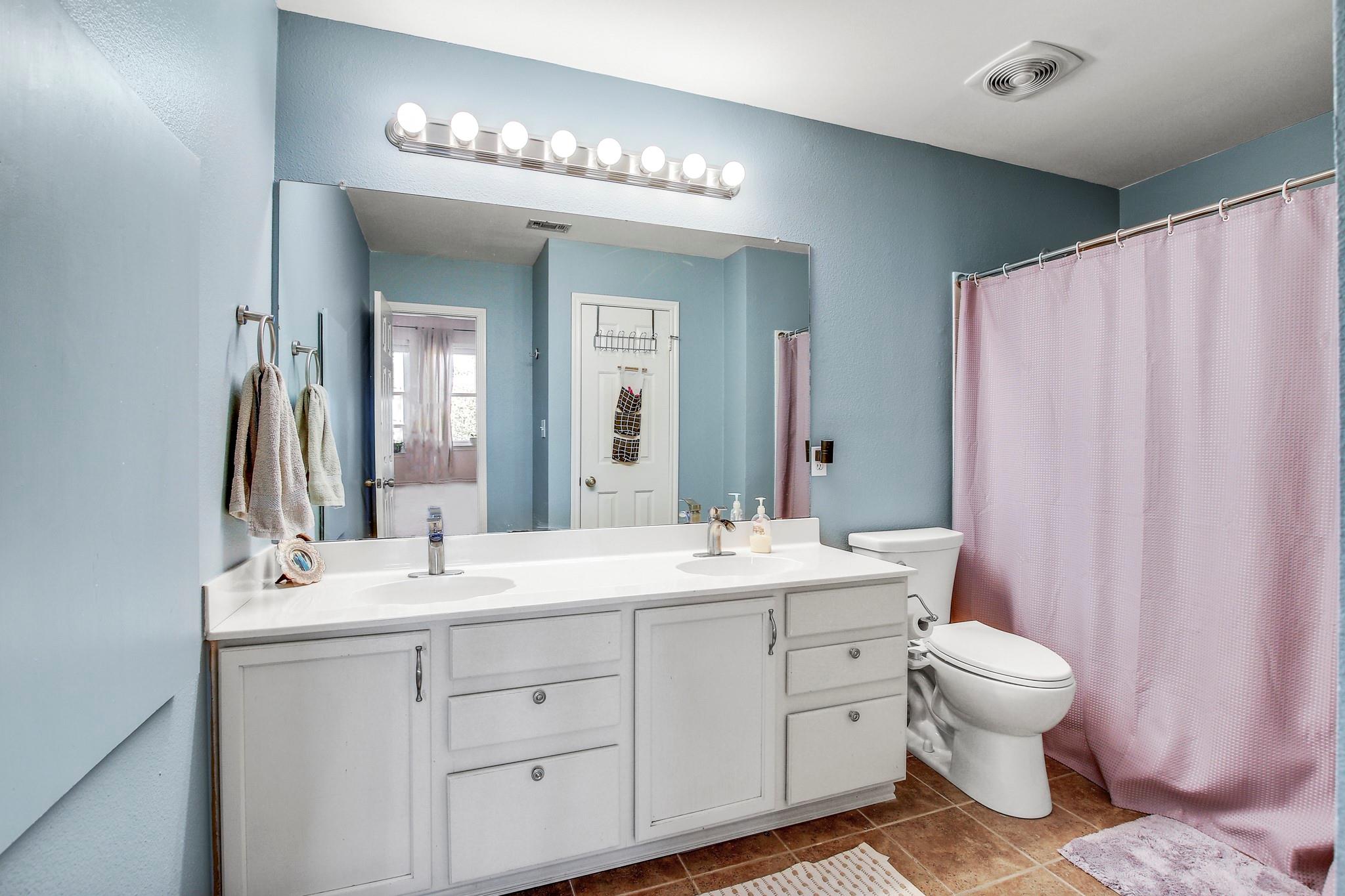 1317 Bradbury Lane Austin TX 78753