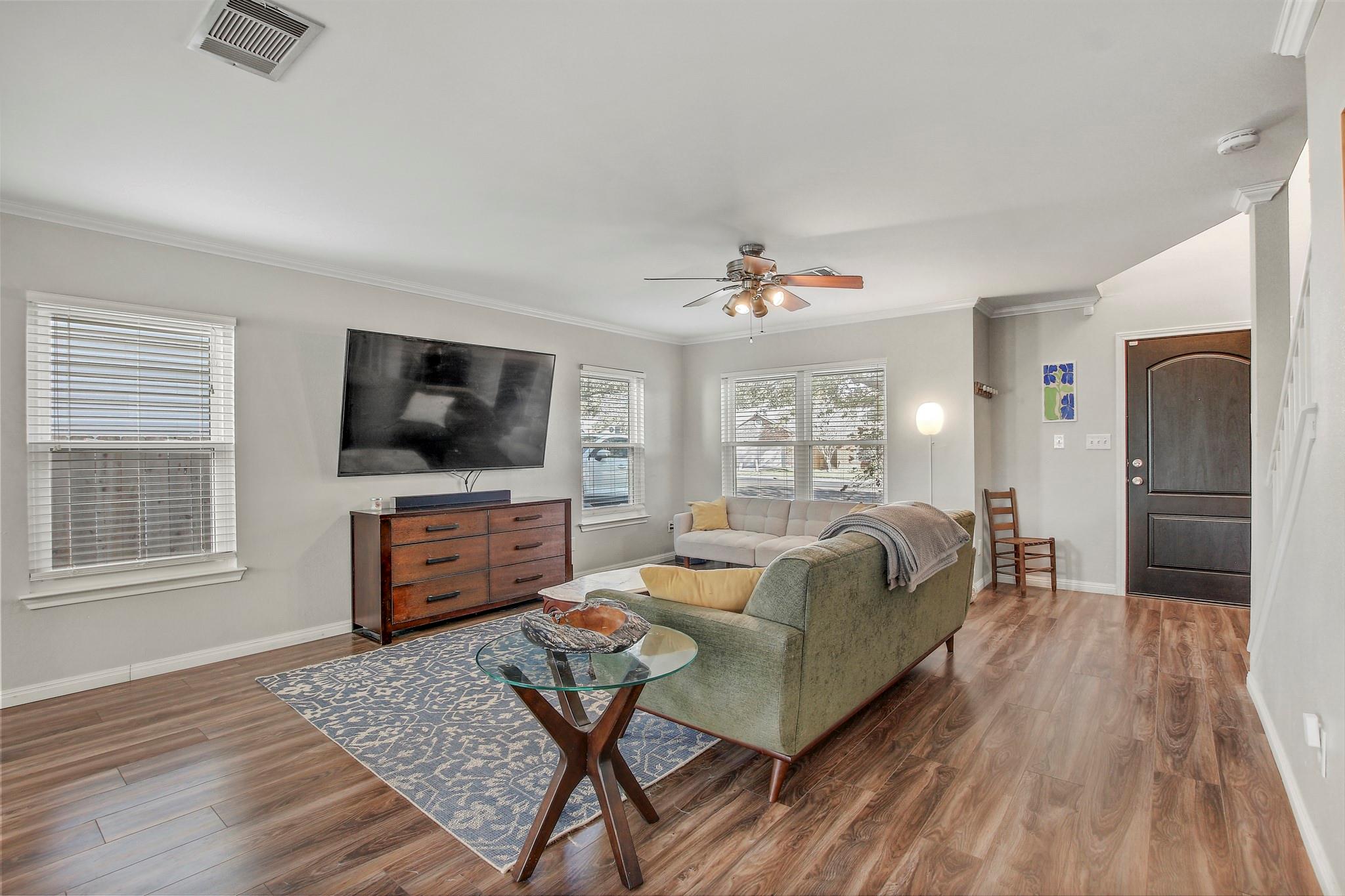 1317 Bradbury Lane Austin TX 78753