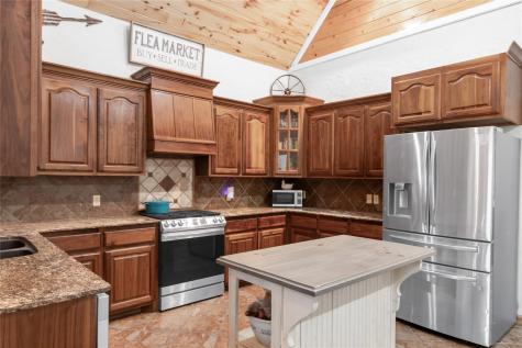 402 Magnolia Street Gause TX 77857
