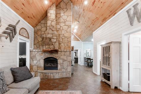 402 Magnolia Street Gause TX 77857