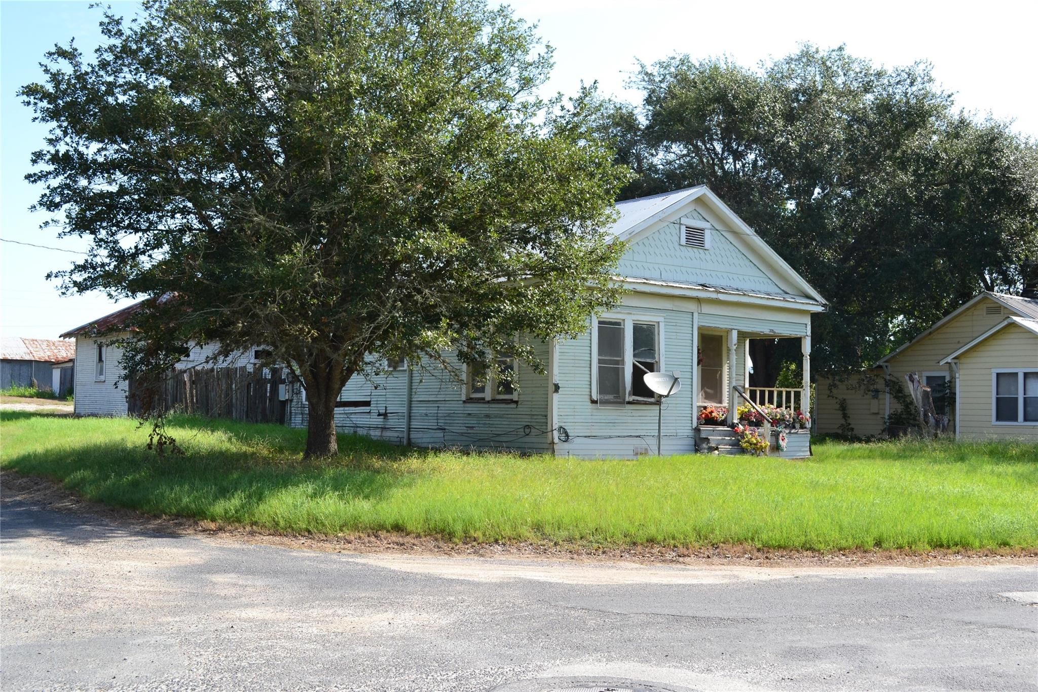 1053 Eilers Street Schulenburg TX 78956