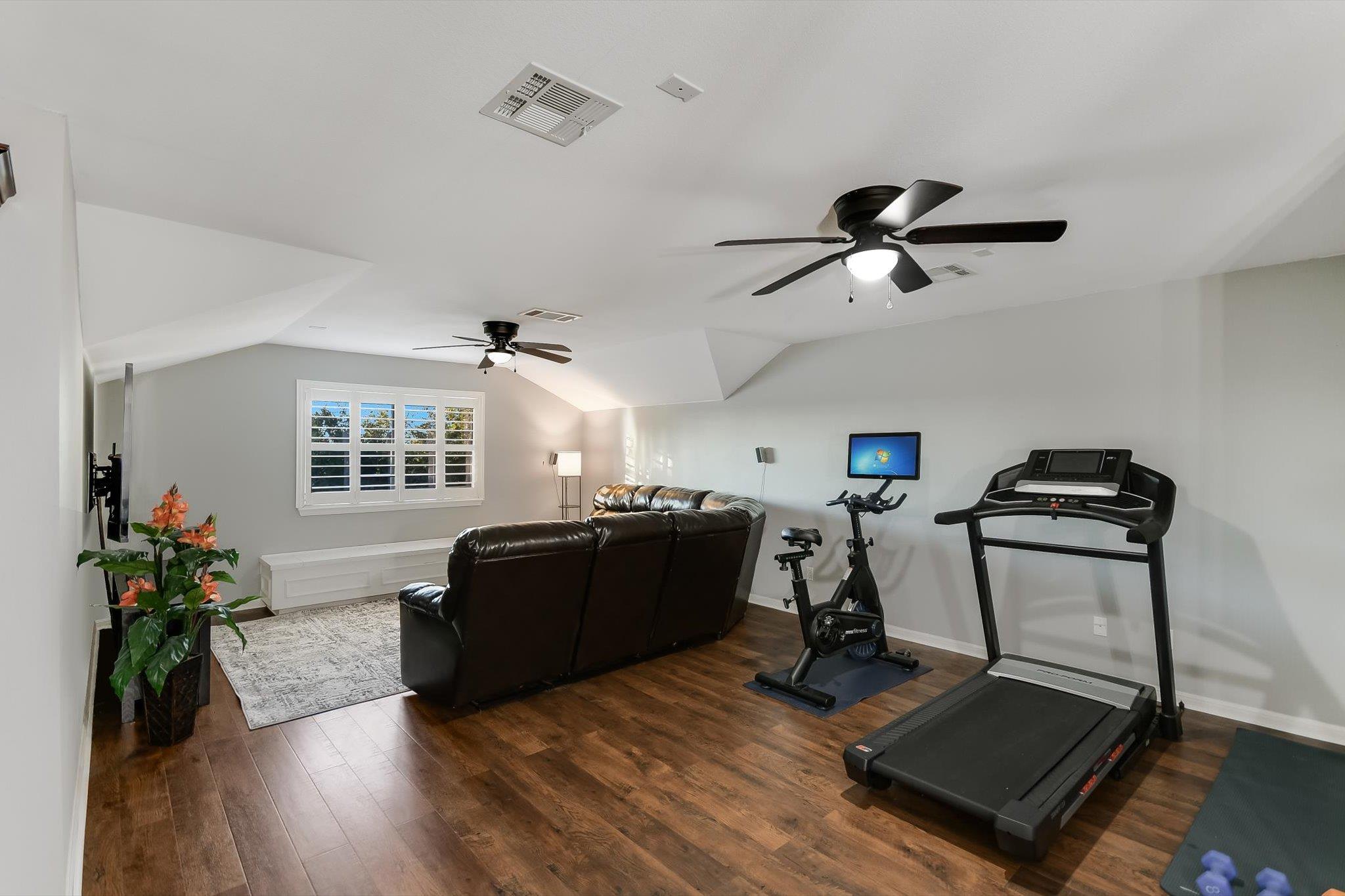300 Wesley Ridge Drive Spicewood TX 78669