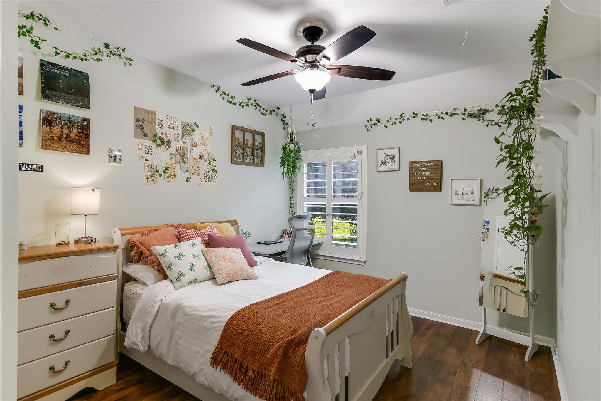 300 Wesley Ridge Drive Spicewood TX 78669