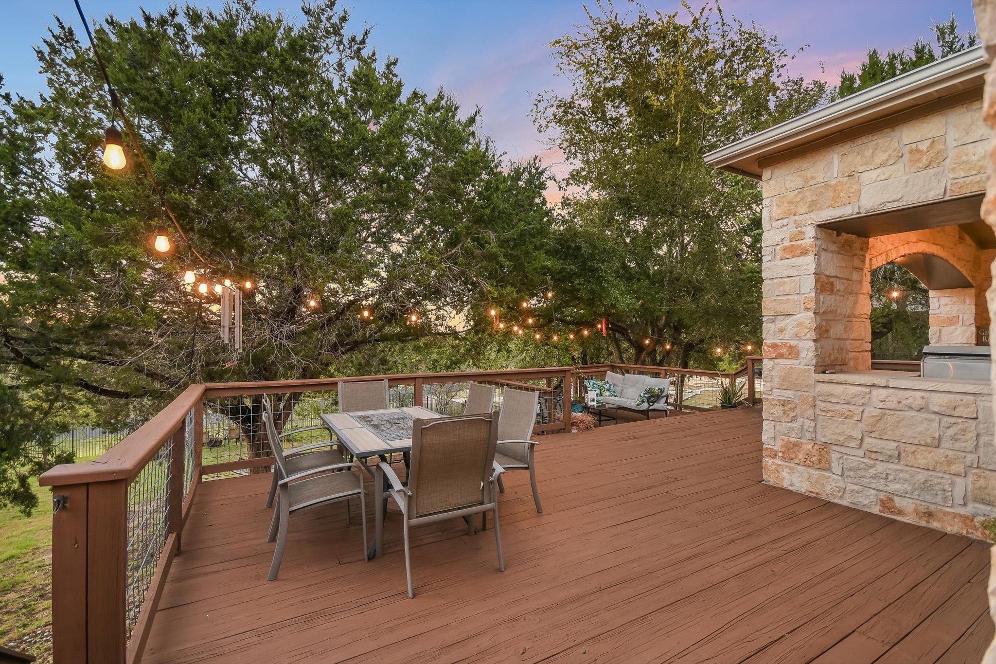 300 Wesley Ridge Drive Spicewood TX 78669