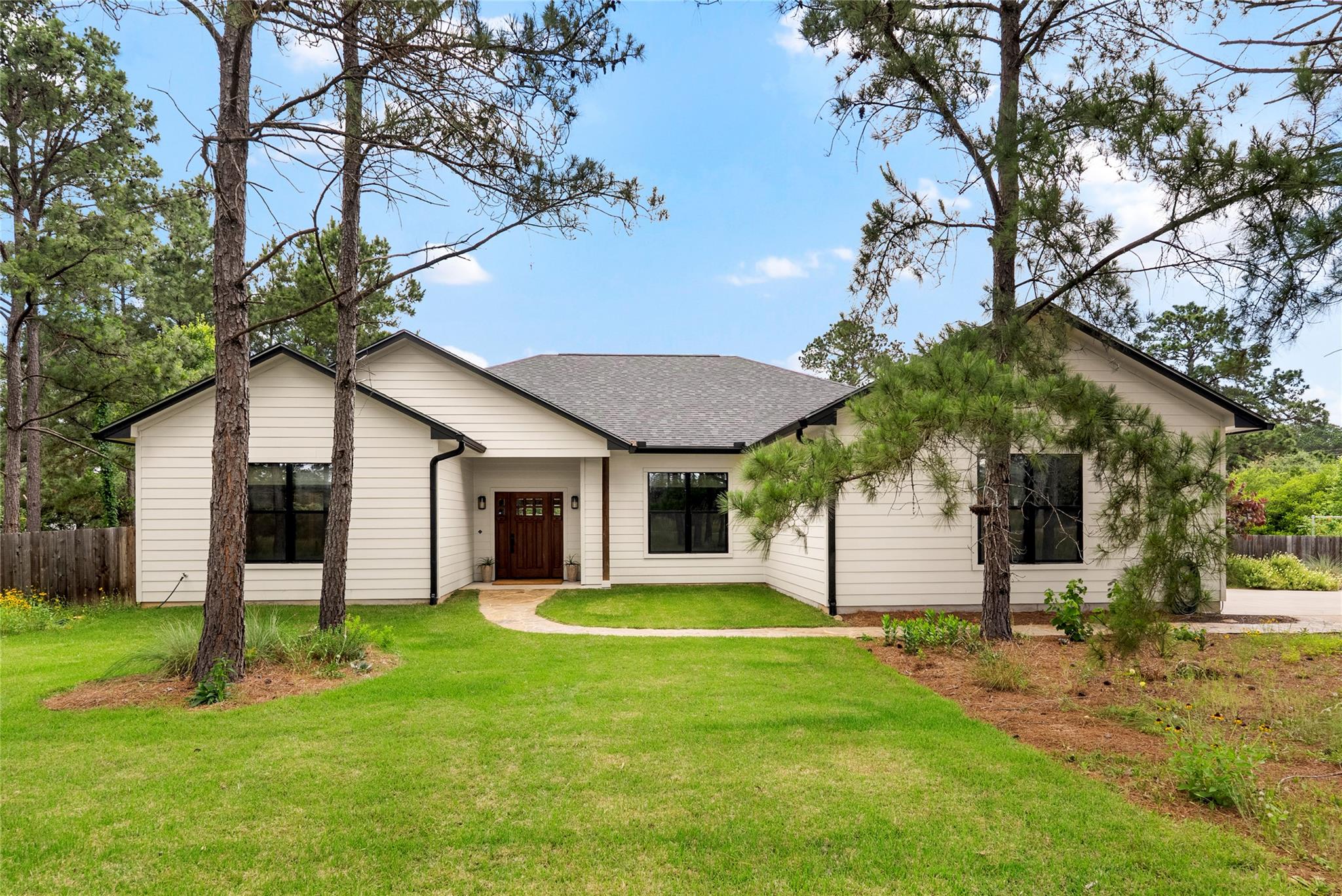 111 Green Grass Lane Bastrop TX 78602