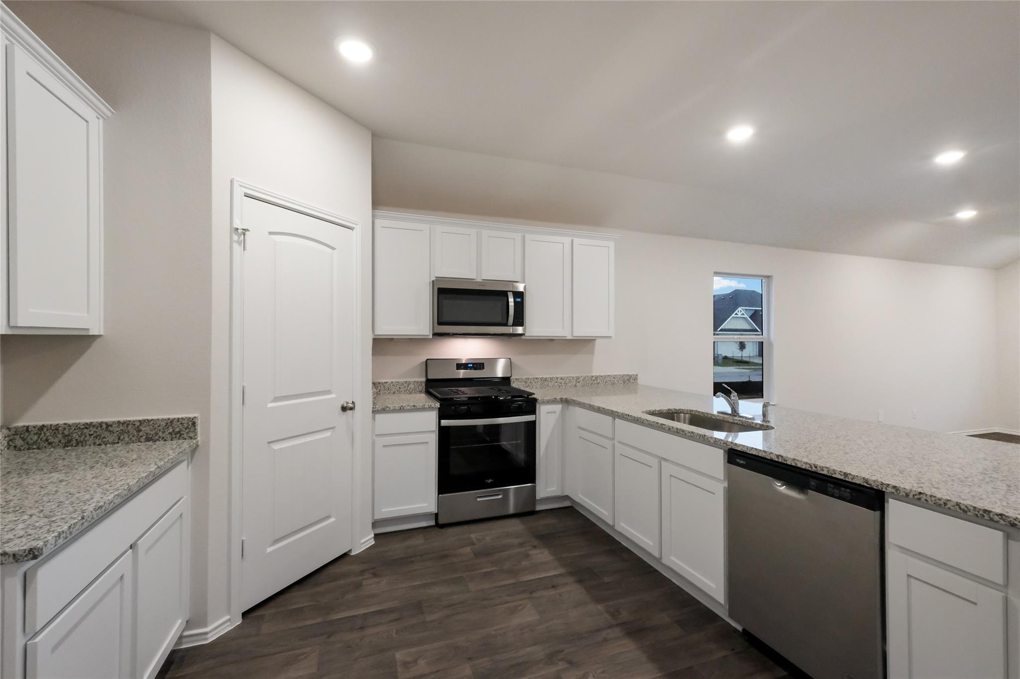 162 Sandringham Loop Kyle TX 78640