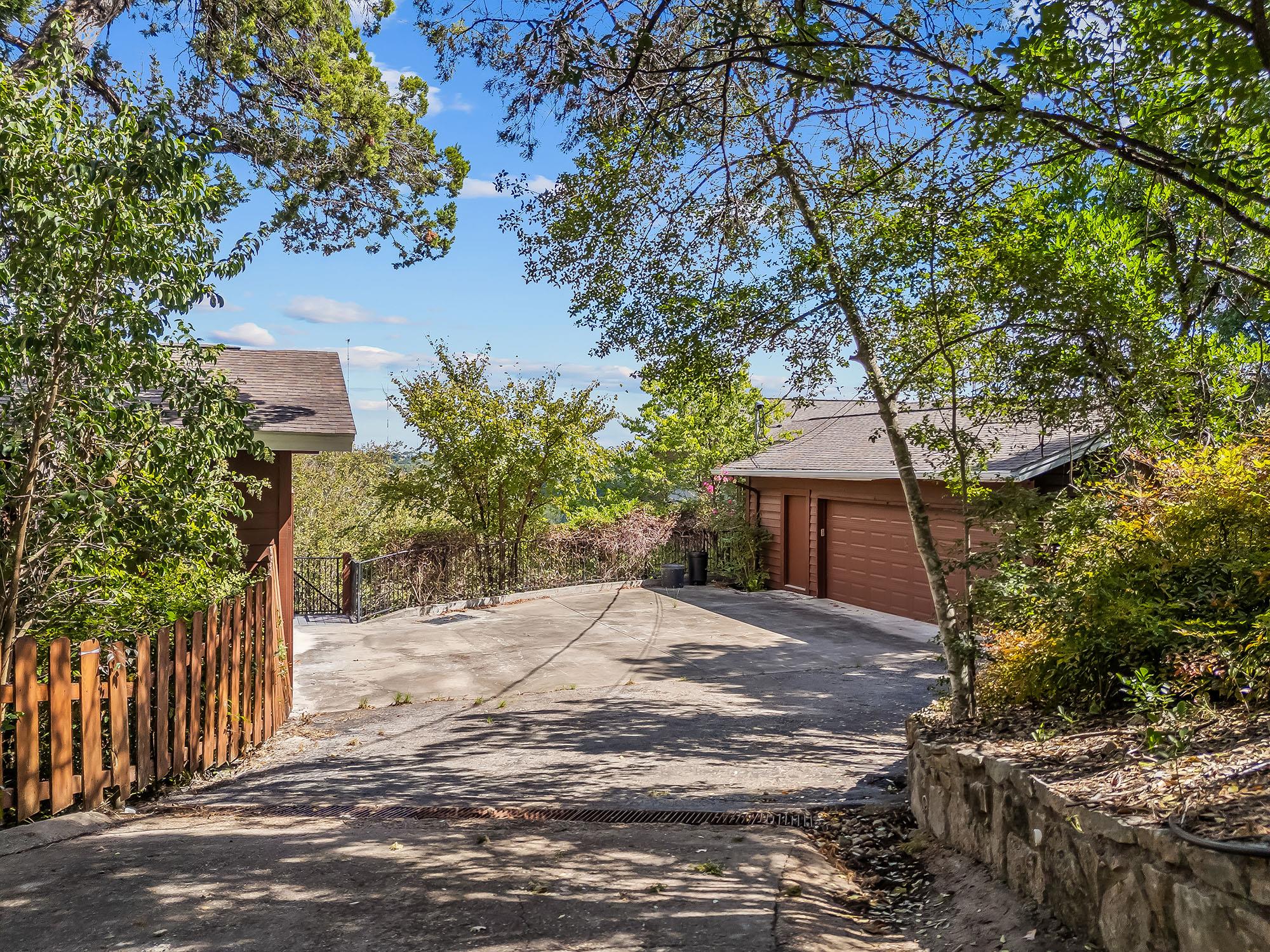 1302 Circle Ridge Drive West Lake Hills TX 78746