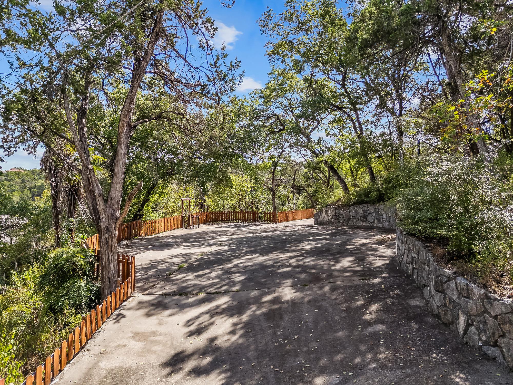 1302 Circle Ridge Drive West Lake Hills TX 78746