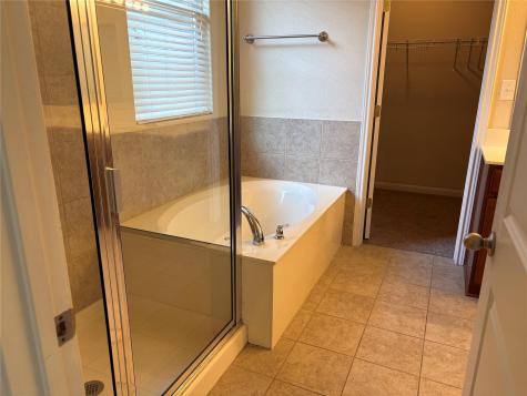 1076 Sanders Kyle TX 78640