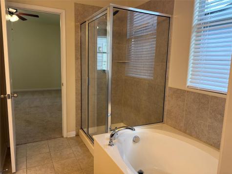 1076 Sanders Kyle TX 78640