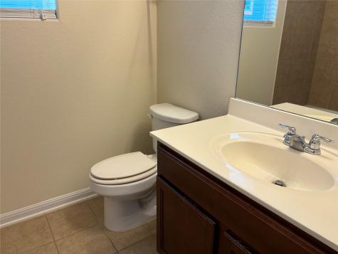 1076 Sanders Kyle TX 78640